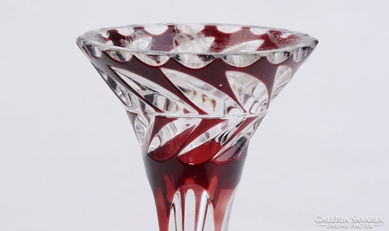 0J766 Bordóra színezett talpas üveg váza 9.5 cm