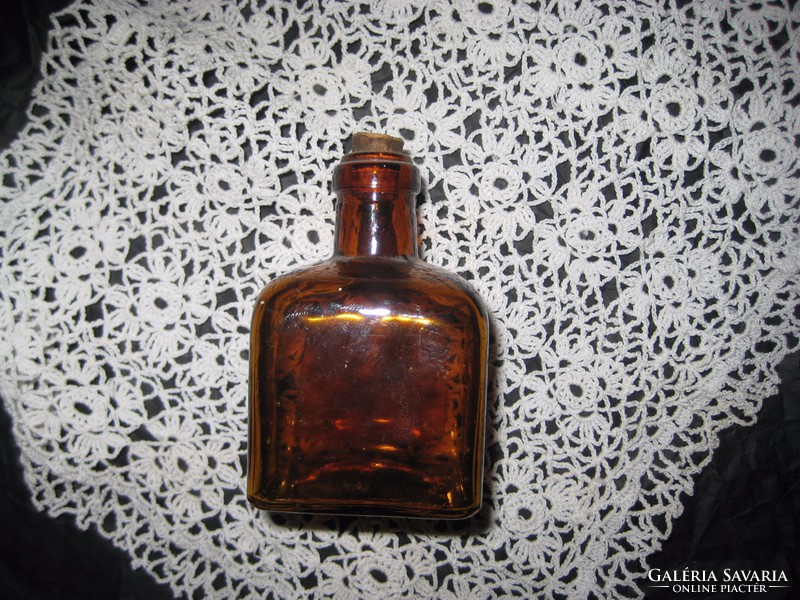 Triplisec 60 as évekből , mini üveg   5 x 5 cm