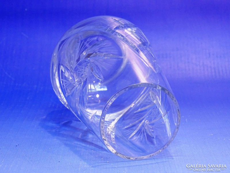 0J952 Régi kisméretű csiszoltüveg váza 13 cm