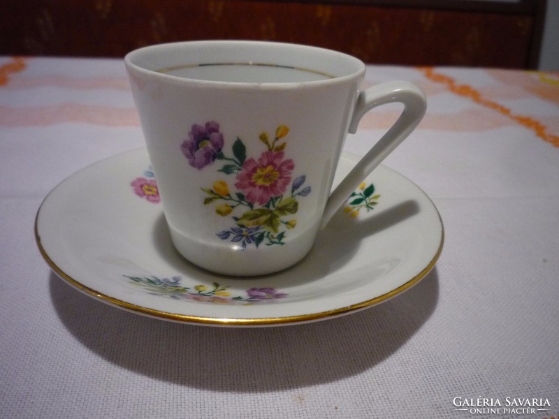 Virágmintás porcelán kávéscsésze