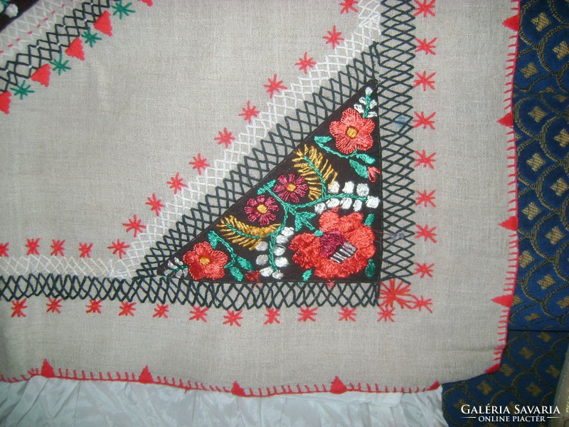 Silk embroidered matyo tablecloth, tablecloth