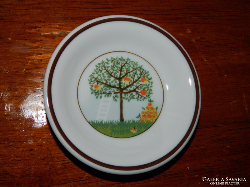 Apple harvest - Czech fairy-tale mini small plate inglazed in a doll house