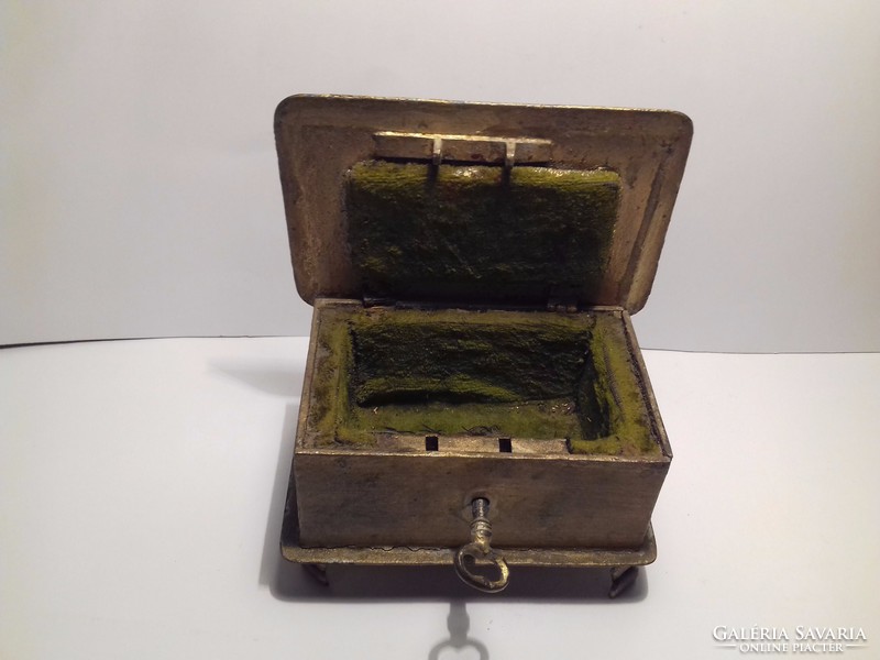 Antik - 105 éves - emlék fém doboz 1919-ből kulcsával vélhetően hadifogoly munka
