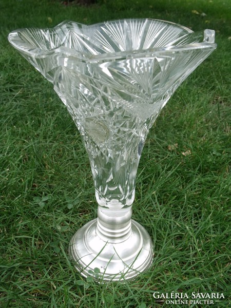 Lead crystal center table vase with silver base