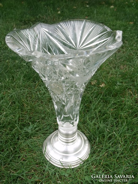 Ezüst talpú Ólomkristály asztalközép Váza