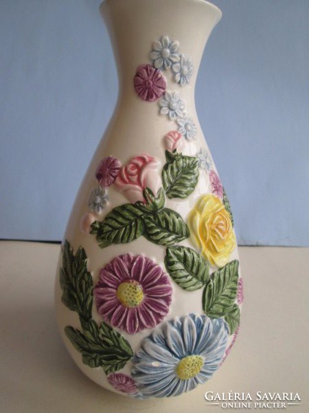 Beautiful and rare Passau faience. Vase from the 19th century