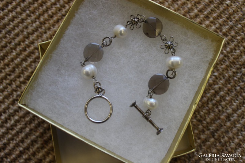 Silver bracelet with smoky quartz and pearls