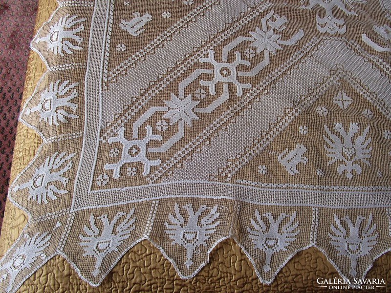 Double-headed eagle extraordinary tablecloth lace precious needlework noble