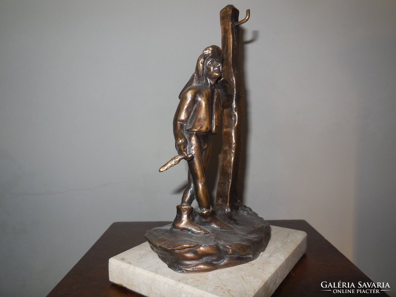 Villon bronze statue