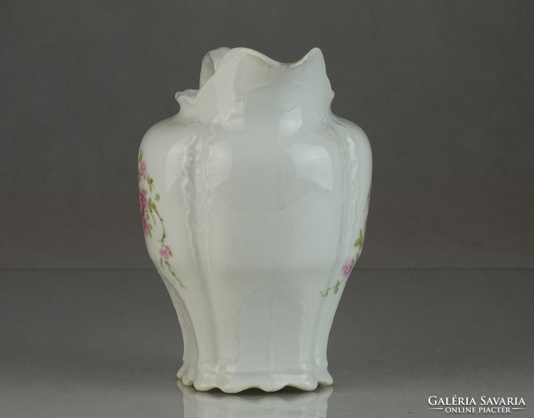 0L277 Antik porcelán tejszínes kiöntő 14.5 cm