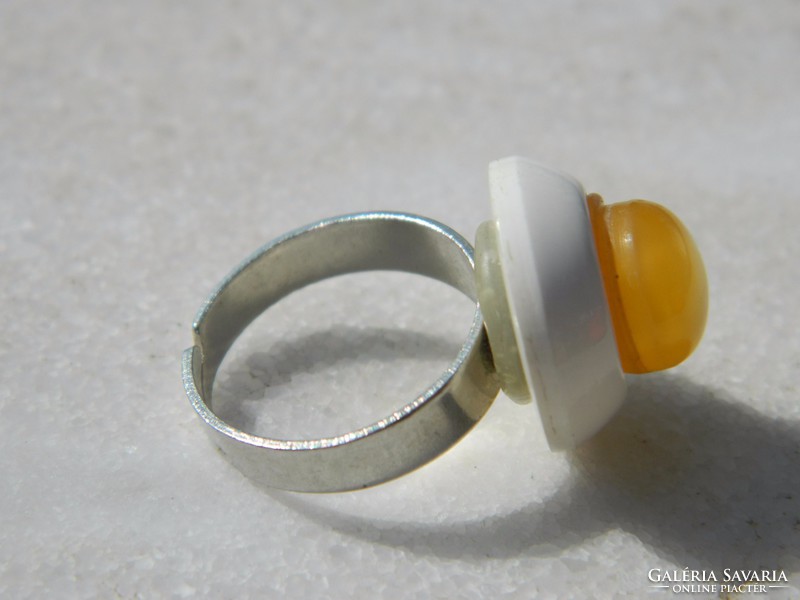 Furcsa - cumi - fejű gyűrű - bizsu