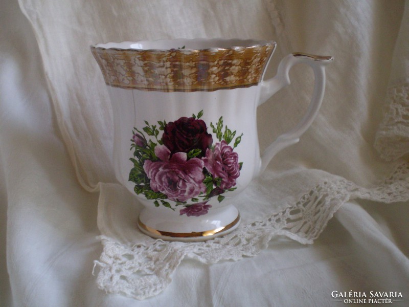 CHODZIEZ porcelán :  csésze