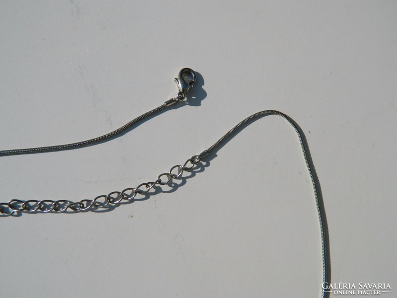 Ezüst szinű kék köves szív medál lánccal - nyaklánc
