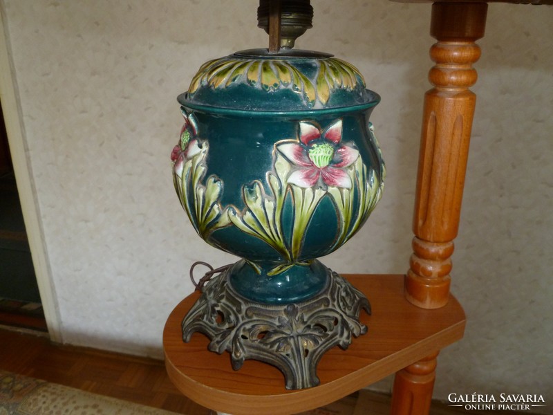 Antique table lamp with majolica