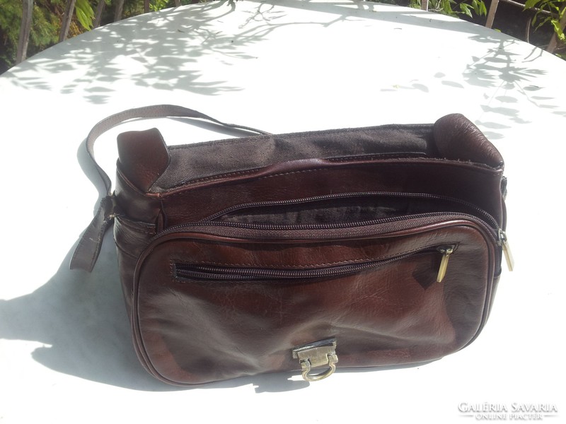 Retro leather shoulder bag