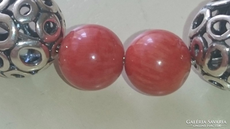 Korall gyöngyökkel díszített ezüst nyaklánc ( vörös, nemes) 