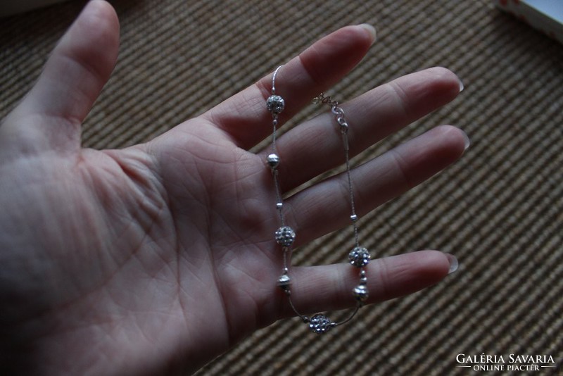 Silver necklace and bracelet with silver balls