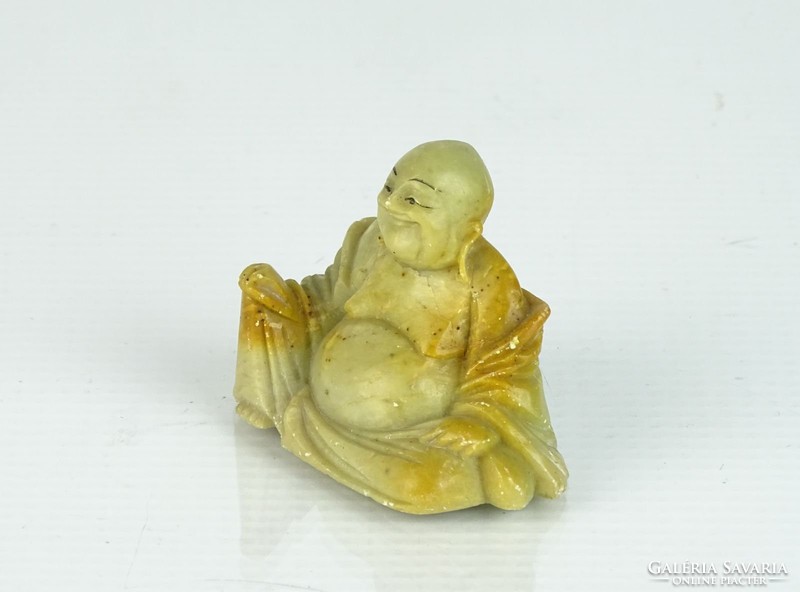 0L545 Kisméretű márvány nevető buddha szobor
