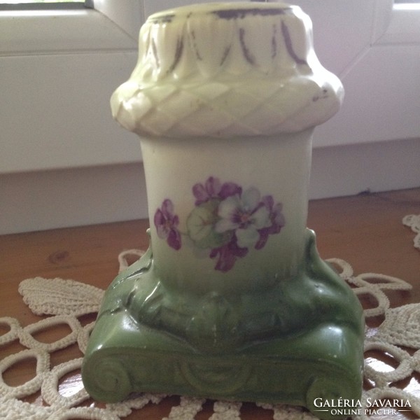 Antikvitás ikebana váza - ibolyákkal díszítve