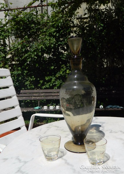 Biedermeier sziszolt butélia bortartó - kiöntő poharakkal