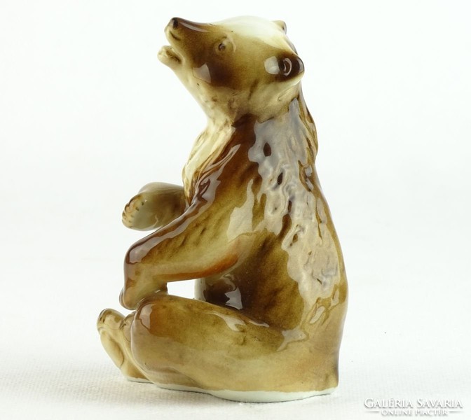 0L806 Royal Dux porcelán medve figura