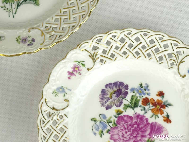 0K340 Antik finom porcelán vitrindísz tányér 3 db