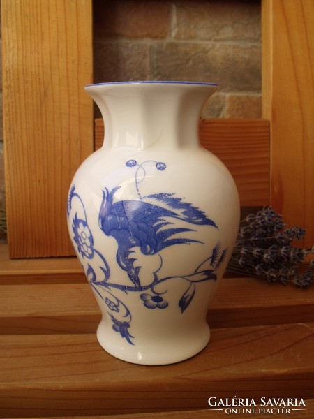 Zsolnay Chinese patterned vase