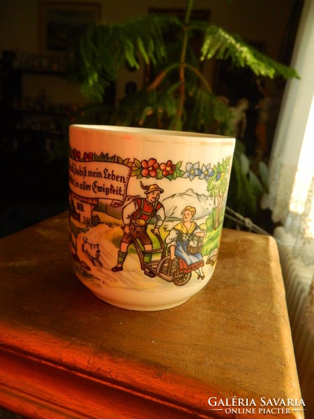 Antique romantic scene tea mug