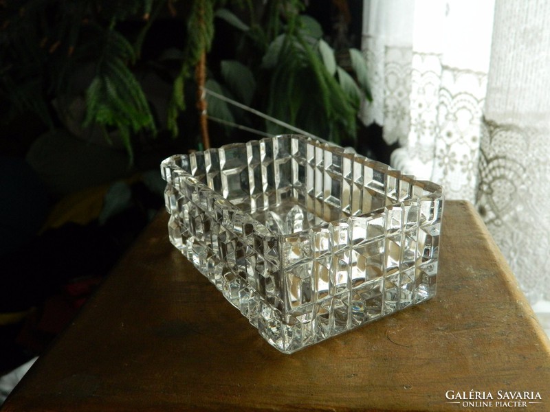 Retro igényes vastag üveg asztalközép kristály ?
