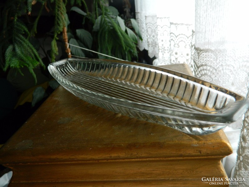 Retro kenu alakú üveg asztalközép