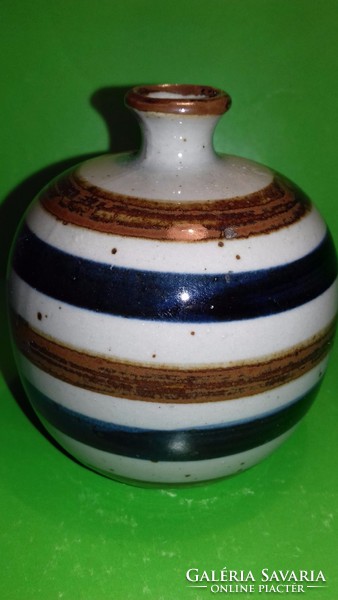 Ceramic small vase with Gl signature