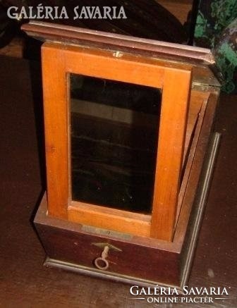 Antique lockable mirror box /rarity/