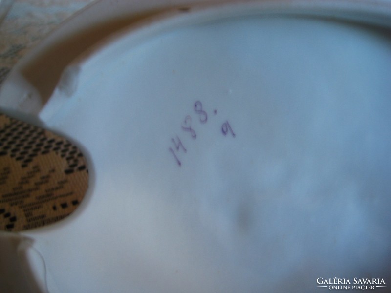 Régi  bécsi  , szószos tál  merítő porcelán kanállal  ,  20 x 16 cm