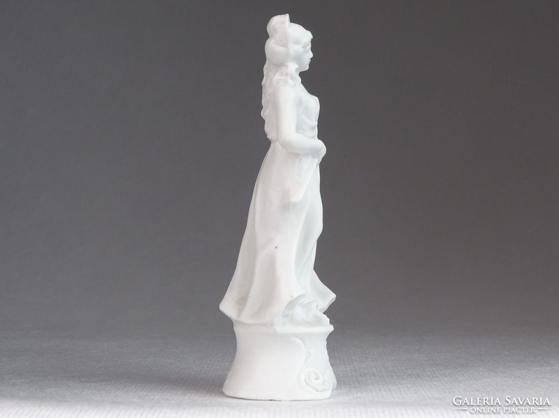 0M663 Régi Hébé ifjúságistennő porcelán szobor