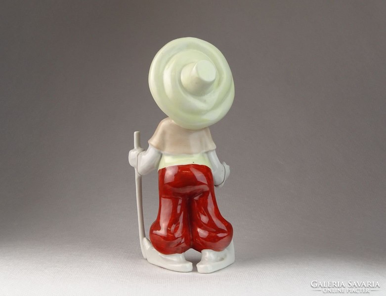 0N148 Török fiú porcelán figura 18.5 cm