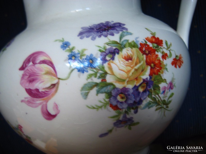 Zsolnay ,  antik  mezei virágos , kézi festésű  korsó , az 1800 évek végéről