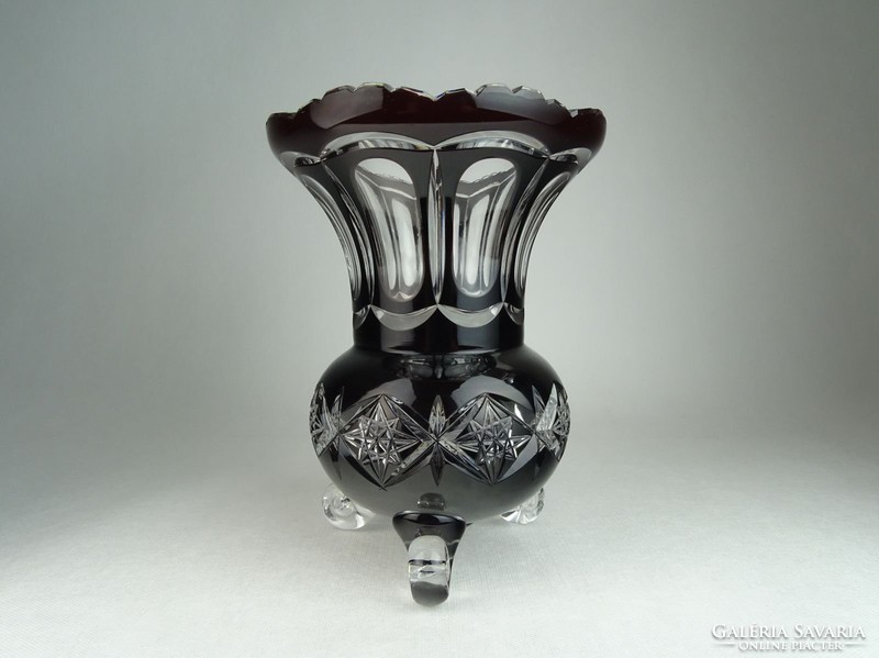 0N494 Bordóra színezett üveg váza 22.5 cm
