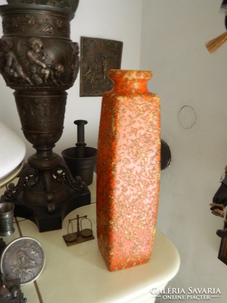 Retro kézműves jelzett narancssárga iparművészeti váza