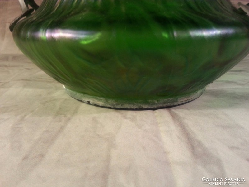 Csodálatos fémszerelékes szecessziós irizáló üveg kínáló 23 cm
