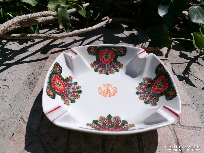 Old chinoin raven house ashtray