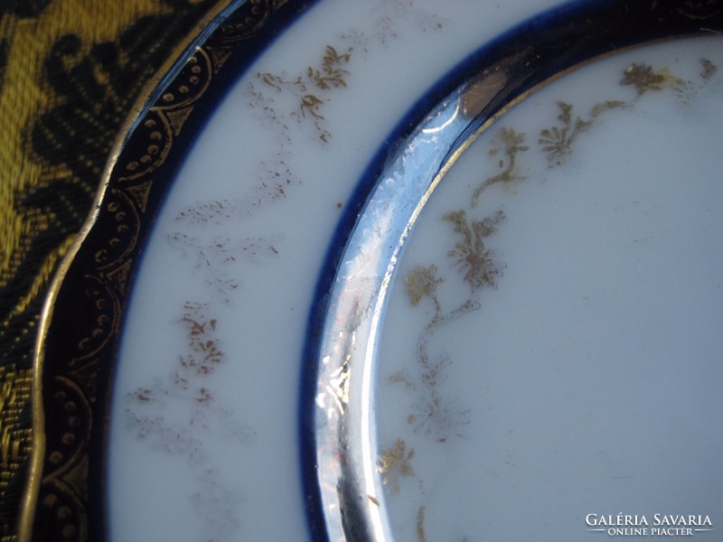 Antik tányérka 12,5  cm  jelzett