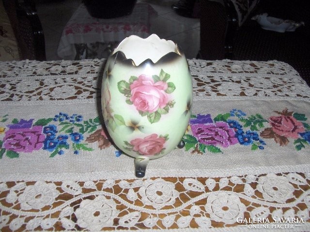 Keménycserép rózsás tojás alakú váza