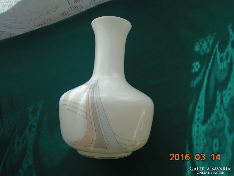 Modern rétegelt üveg nagy váza 26x17 cm