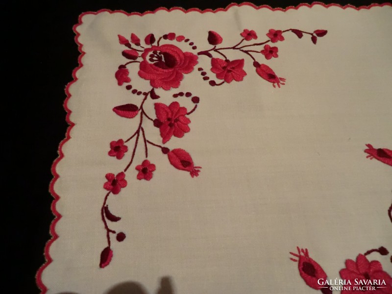 Kalocsa motif handmade 33x33 cm with pink-burgundy color small tablecloth