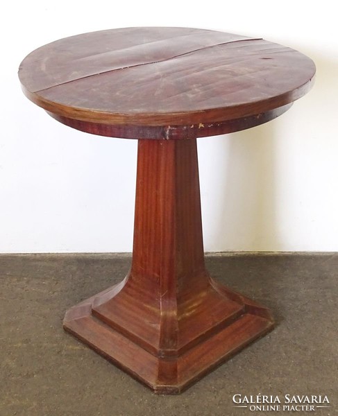 0N834 old Art Nouveau round table coffee table