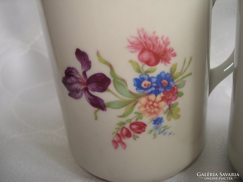 Zsolnay porcelán virágos bögrék( 2 db)