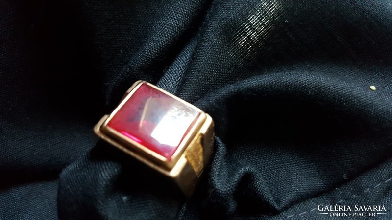 Red stone large gold 14 carat heavy men's ring inner size 22 mm