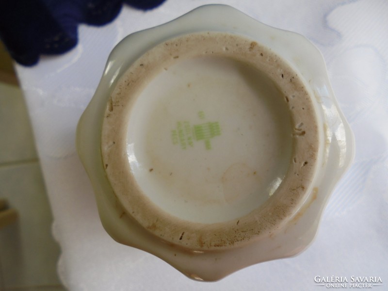 Zsolnay porcelán mese csésze(hibás)
