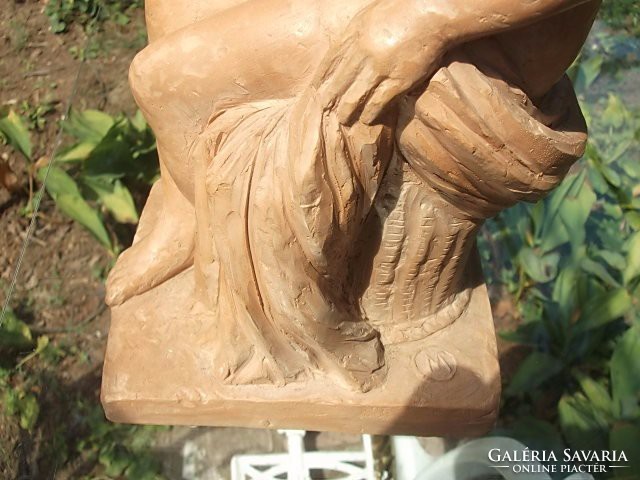 Törölköző nő-akt terrakotta, jelz.kisplasztika-szobor