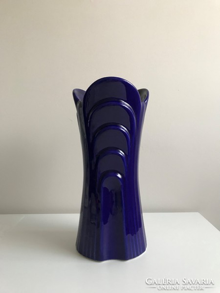 Kék színű váza 25 cm magas